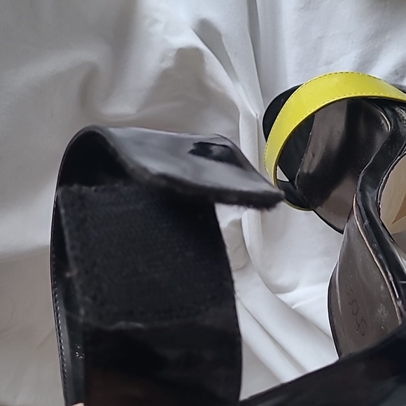 Size 8 black silver and green platform heels - Picture 5 of 8